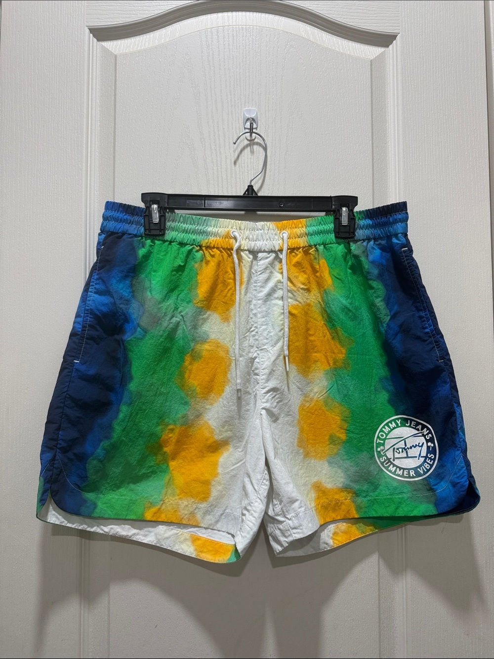 Tommy Hilfiger Men’s Swim Trunks Large Tropical Colorblock Board Shorts